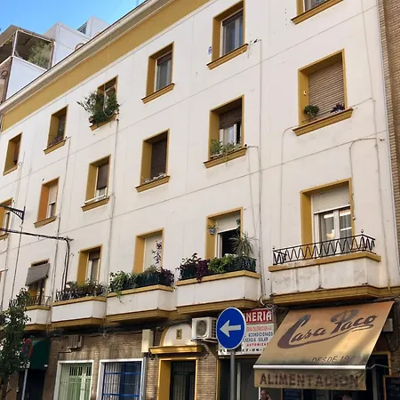 公寓 2 Bedroom Virgen De Begona 塞维利亚