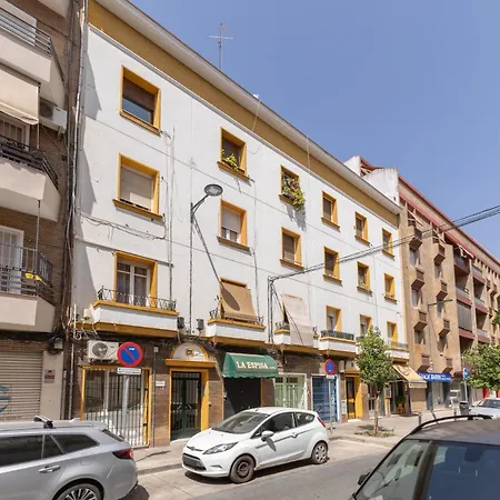 2 Bedroom Virgen De Begona 塞维利亚